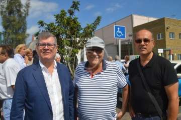 Acto de descubrimiento de la placa de la calle de Farmacéutico Francisco Artiles Betancor (Foto TA)